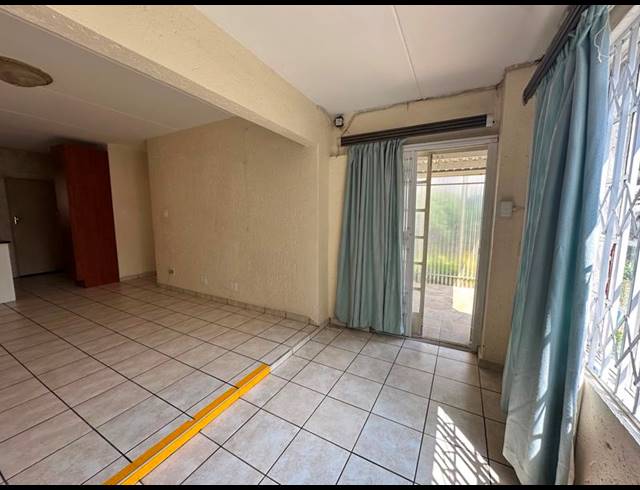 3 BEDROOM APARTMENT FOR SALE IN BARTLETT